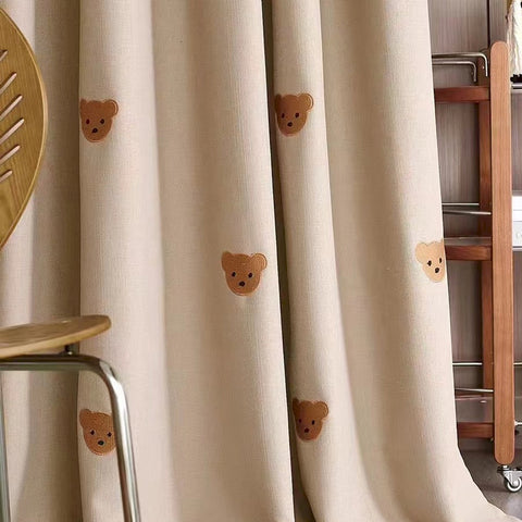 Cortina infantil con estampado de osos bordados en algodón beige