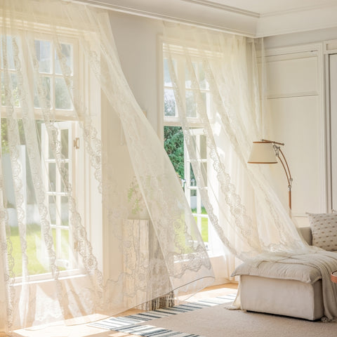 Bordado floral estilo oriental transparente