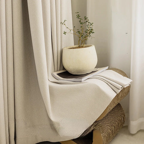 Cortina blanca de salón estilo lino