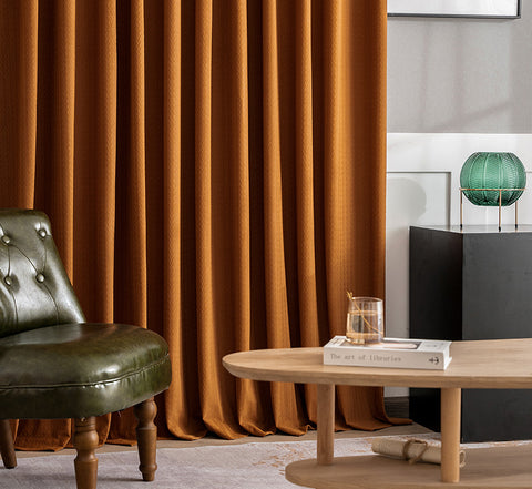 Sala De Estar Moderna Con Cortina Naranja