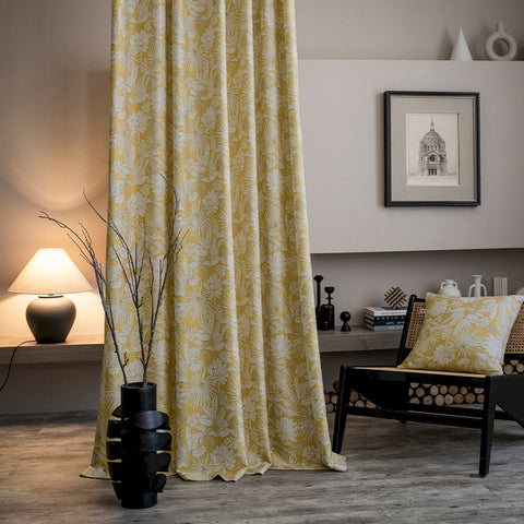 Cortina tropical amarilla con estampado de follaje de chenilla