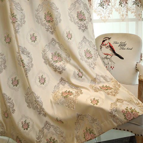 Cortina floral romántica